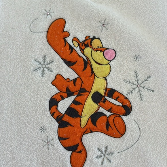 Authentic v-neck Disney classic Tigger fleece, size XL. Thick, soft and warm! - Picture 2 of 3